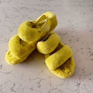 UGG OH YEAH SLIDE SANDAL "SULPHUR" SIZE 9